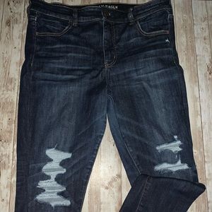 LIGHTLY USED ✨ AE STRETCH JEANS